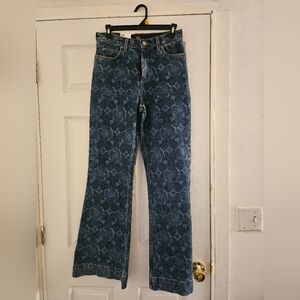 Lee Mid Rise Drop Flare Jeans‎ NWT Women's 27 Blue Medium Wash Boho Floral Denim